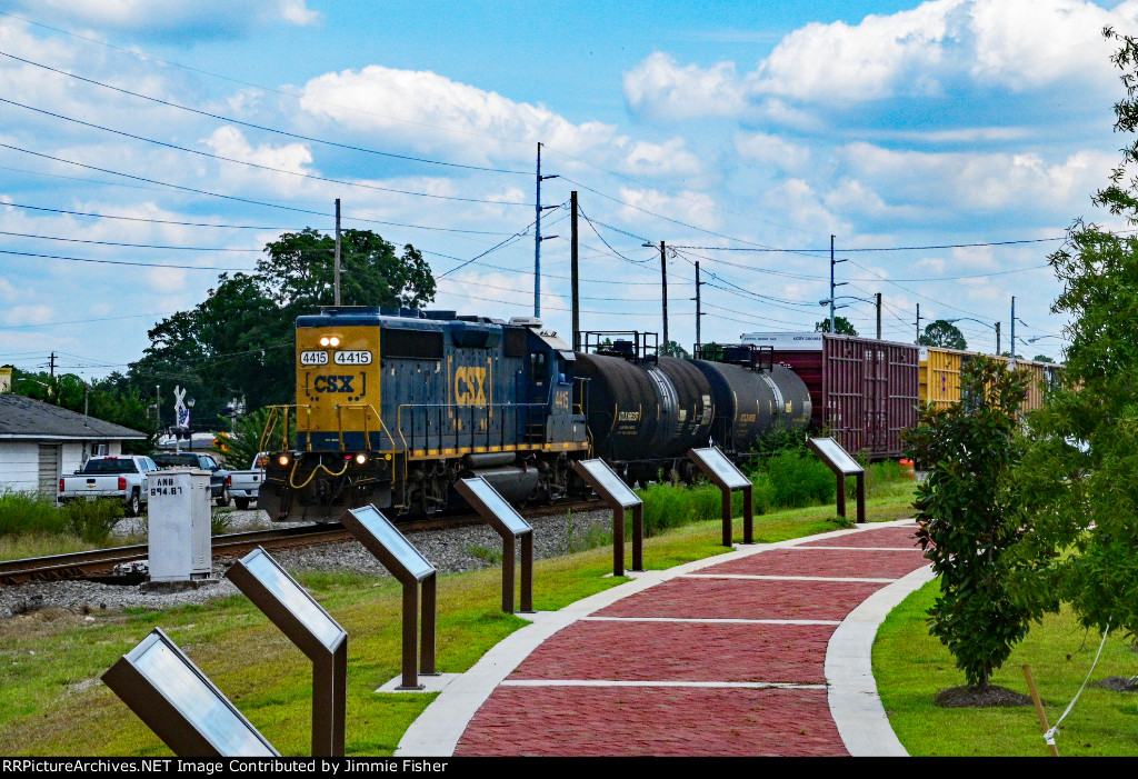 CSX local westbound